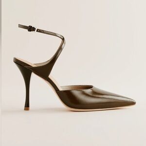 Reformation x Camille Rowe Pippa Pump in Truffle